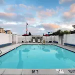 Super 8 By Wyndham Santa Clara